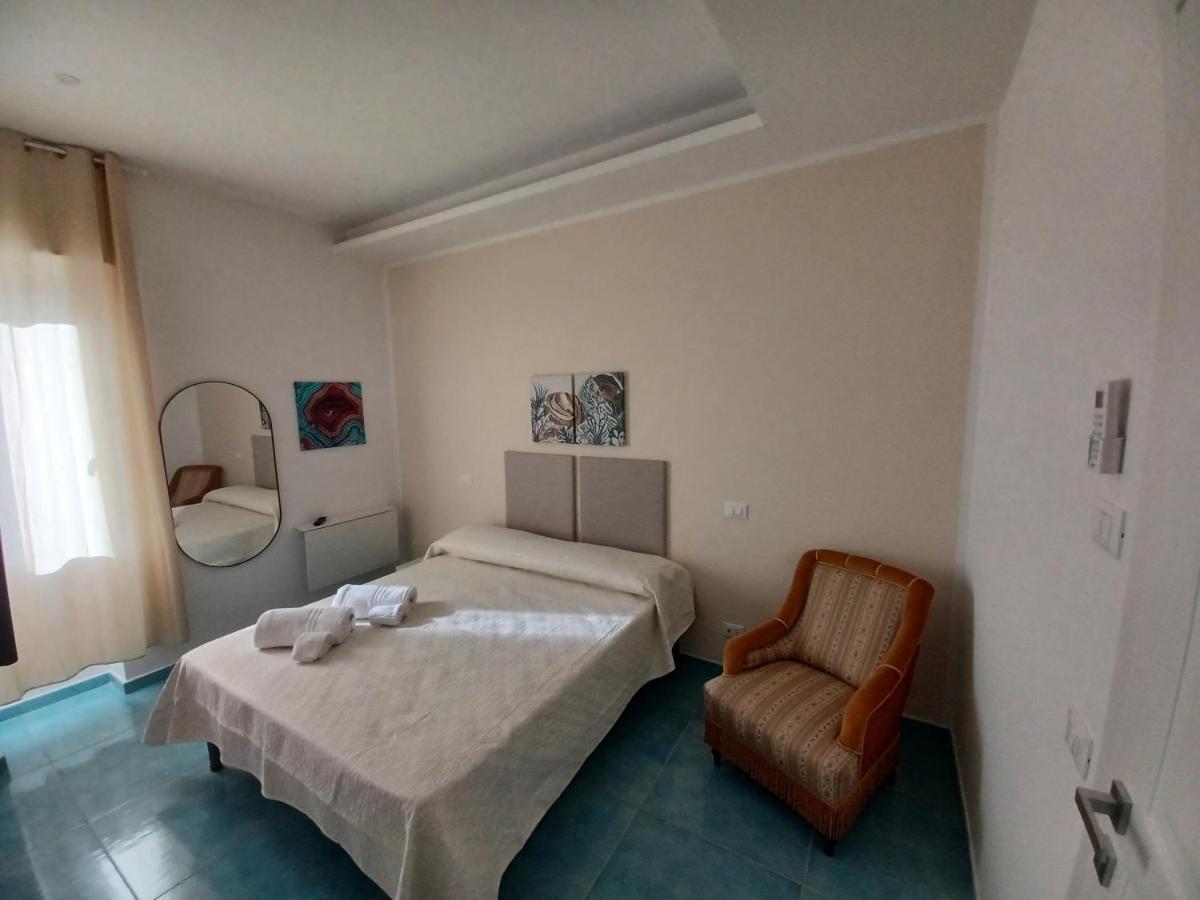 B&B Due Stanzulelle Salerno Eksteriør bilde