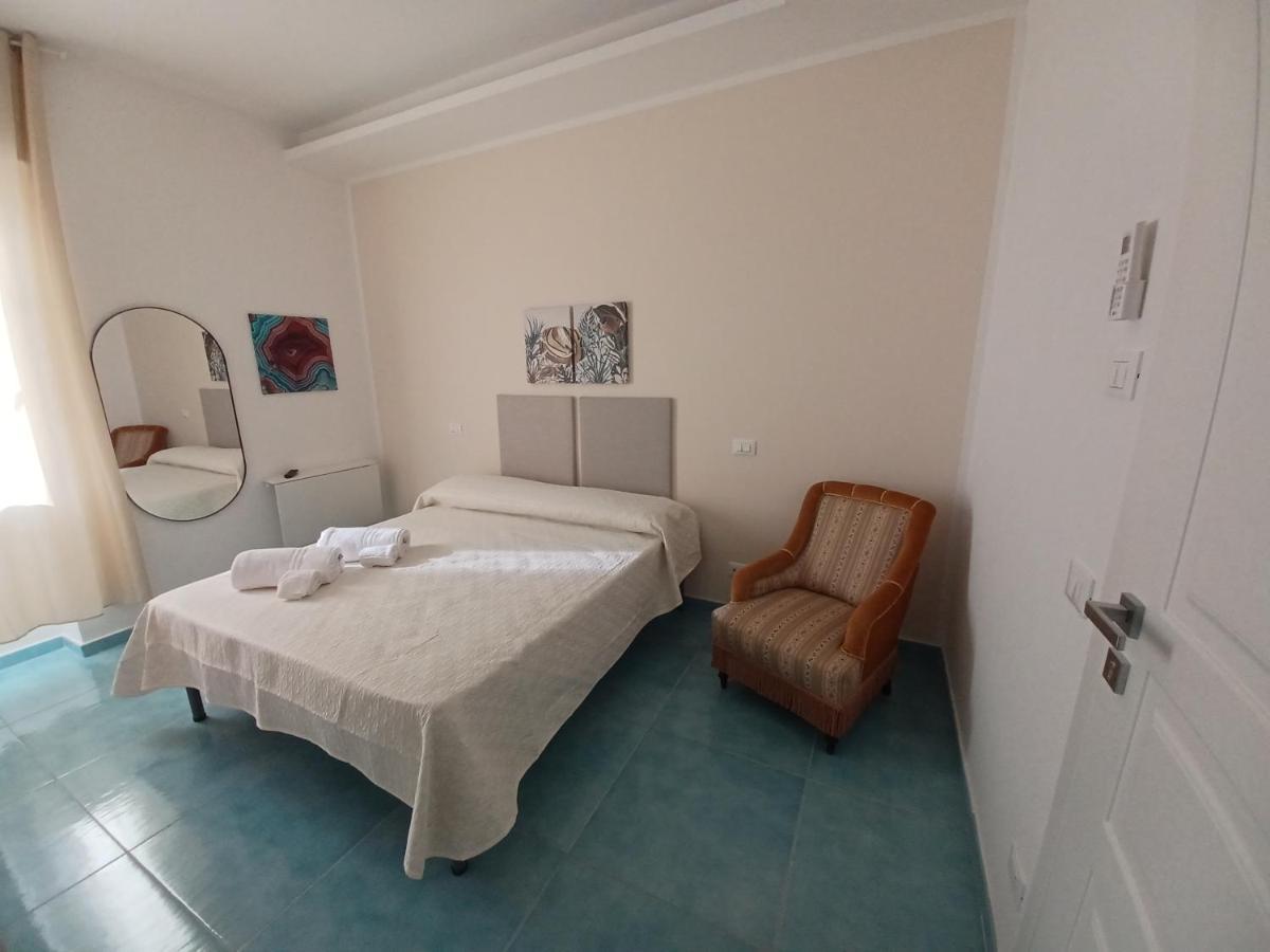 B&B Due Stanzulelle Salerno Eksteriør bilde