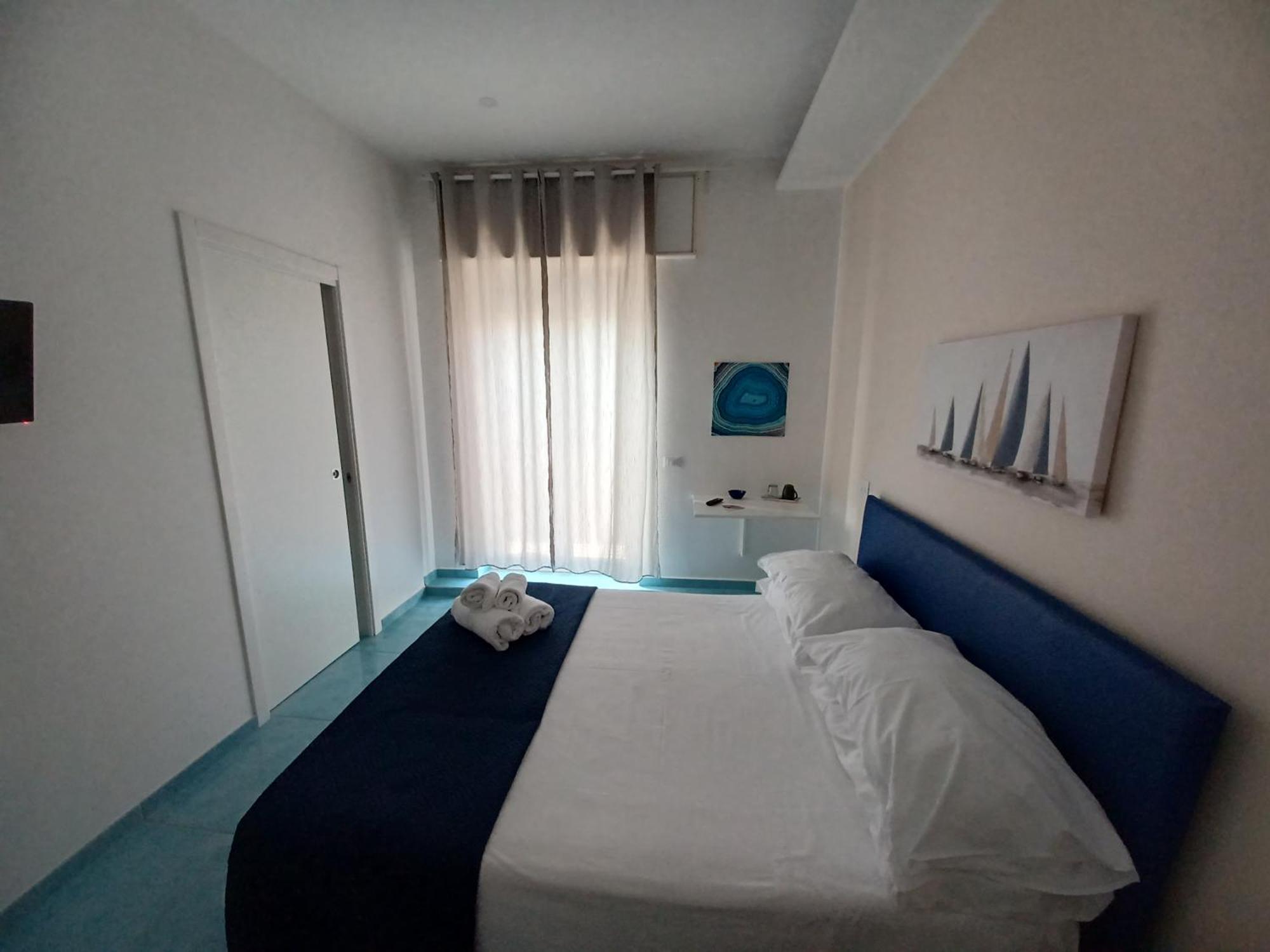 B&B Due Stanzulelle Salerno Eksteriør bilde